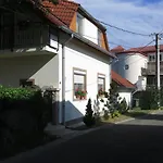 克维拉吉公寓酒店