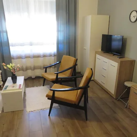 Kővirág Apartman *