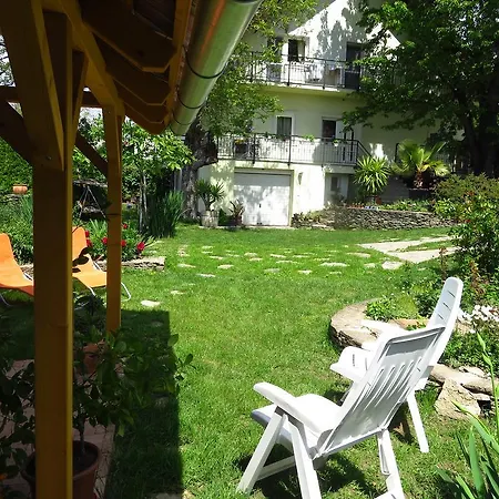Kővirág Apartman